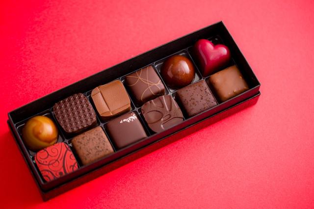 画像1: Bon Bon Chocolat Assortiment 12P(ボンボンショコラ 12個入り) ¥2,800