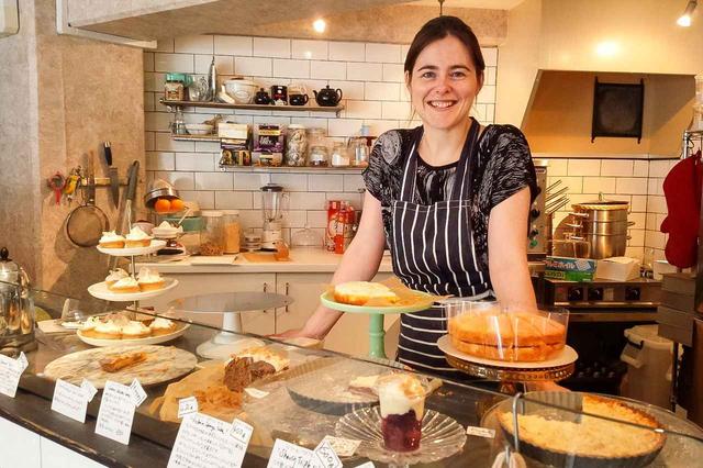画像: ■Mornington Crescent 東麻布にある、イギリス人オーナーステイシーによる人気の英国菓子教室&時々ベーカリー。「伝統的で美味しい英国の家庭の味を日本で伝えたい」という思いから誕生しました。イギリス食文化の背景にある楽しい物語や長い歴史、イギリスで今流行っているもの、そしてもちろん美味しくユニークな焼き菓子も英国好きな皆さんと共有していきたいと思っています。 mornington-crescent.co.jp