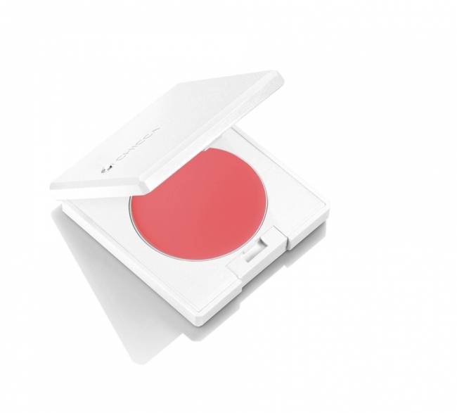 画像1: 新色 全1色 3,000円（税抜）／ケース　全1種　2,000円（税抜） 05　マンゴープレス　いきいきとした血色感と柔らかな雰囲気をもたらす、優しいピーチ。