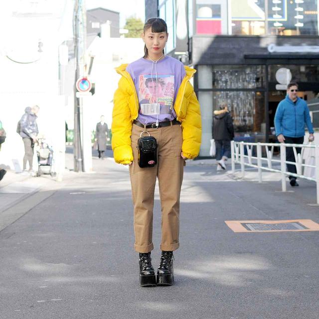 画像2: 定番のチノ素材を自分らしくスタイリングして、個性をプラス