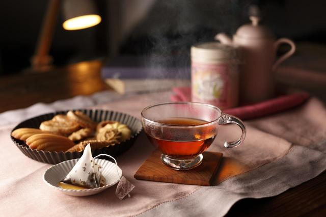 画像4: "女性のための恋するお酒" 養命酒製造×カレルチャペック紅茶店 コラボの新商品「桃の紅茶酒」