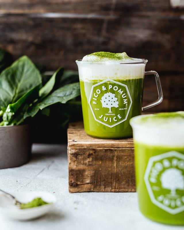 画像: 抹茶とほうれん草のベジラテ