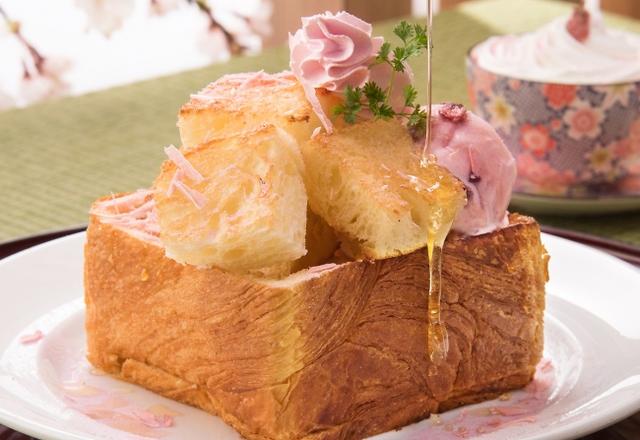 画像: 桜薫るキュートなハニートースト「桜ハニートースト」税込800円
