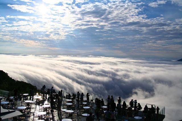 画像2: 早朝の絶景体験「雲海テラス」