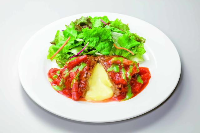 画像: トマトとバジルのイタリアンチーズINハンバーグ 649円