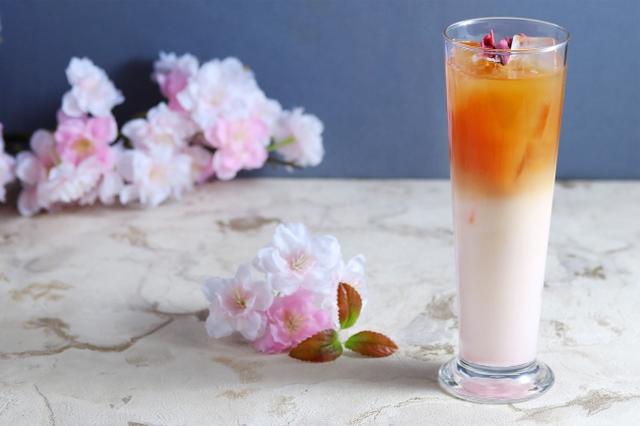 画像: 桜のアイスミルクティー 650円(税抜)
