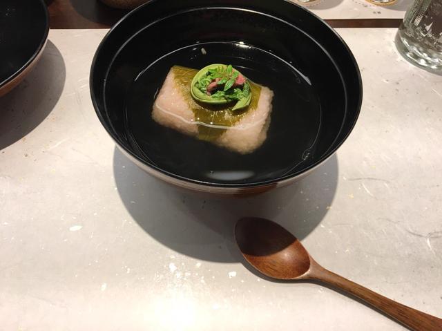 画像2: 食事や夜景も綺麗に撮れる旅の強い味方