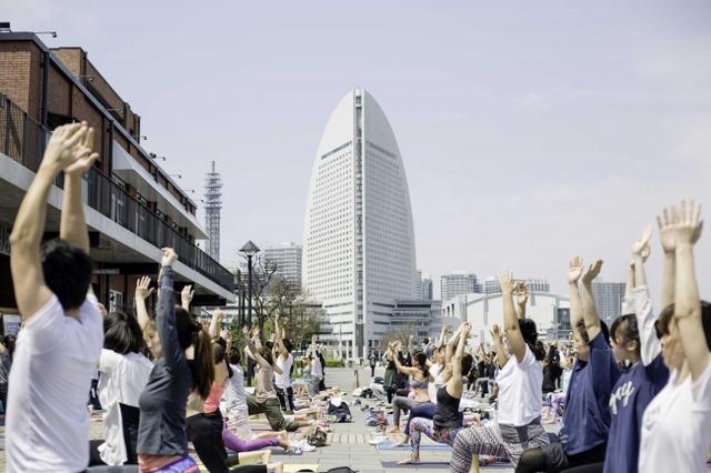 画像2: 春の潮風を感じながらヨガでデトックス!「MARINE YOGA Spring 2018」開催