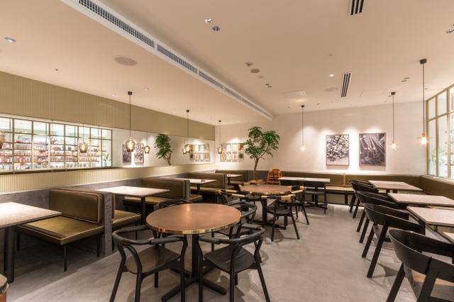 画像: Cosme Kitchen Adaptation 表参道ヒルズ店 所在地:〒150-0001東京都渋谷区神宮前4-12-10 B2F TEL:03-6804-5214 営業時間:11:00 - 22:30(LO 22:00)※日・祝のみ - 21:30(LO 21:00) アクセス:東京メトロ銀座線・千代田線・半蔵門線「表参道駅」A2出口より徒歩2分、東京メトロ千代田線・副都心線「明治神宮前(原宿)駅」5出口より徒歩3分、JR山手線「原宿駅」表参道口より徒歩7分