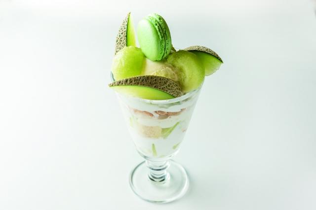 画像: 「リッチメロンパフェ」¥1,680(tables cook & LIVING HOUSE/4F)