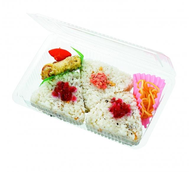 画像: ■おにぎりセット(お茶づけ海苔使用) 本体価格200円(税込216円) 「お茶づけ海苔」味のおにぎりに、カリカリ梅や鮭フレークをトッピングしました。「のり入ちくわ天」、「お茶づけ風焼きそば」入りです。