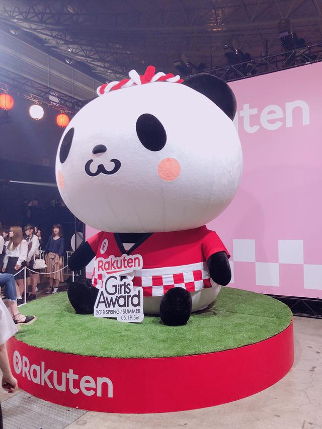画像: あの"楽天パンダ"と一緒に写真を撮れるコーナーも!