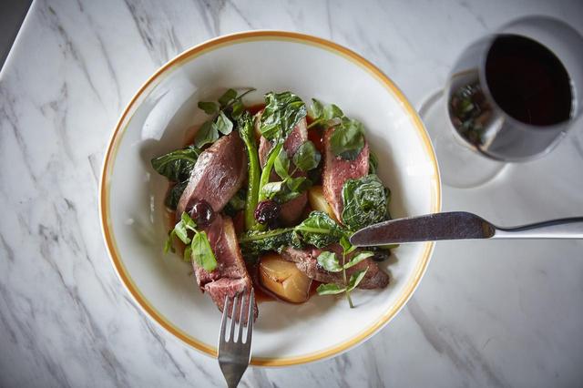 画像: 鴨胸のロースト、チェリーソース w/ ローストビーツ、グリーンベジタブル Seared duck breast, roast beetroot and cherry ponzu sauce ¥3,200