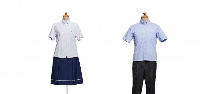 画像: ■学校法人久留米信愛学院 久留米信愛中学校・高等学校(福岡県) 【デザイナーコメント】 女子のスカートは冬服同様、上品で可愛らしい白のラインがポイントです。ブラウスは、すっきりとシンプルなデザインにしてスカートを引き立てました。男子はグレーのミニチェックに、爽やかなサックスのシャツを合わせました。
