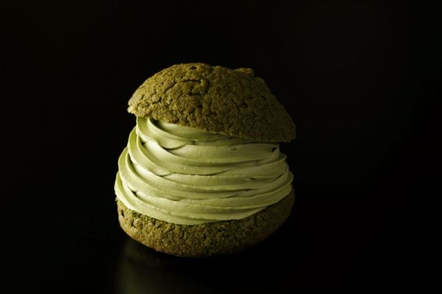 画像2: "着物美人"を思わせる気品を放つ、極上の抹茶ショートケーキ