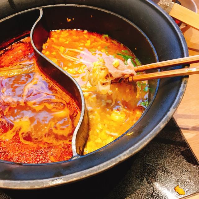 画像2: 爽やかな酸味がクセになる!『酸辣(サンラー)肉鍋』