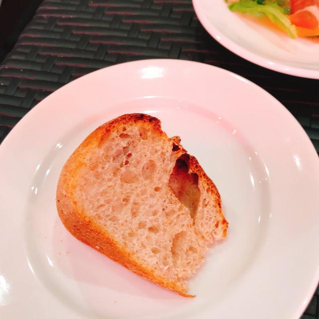 画像: ここでしか味わえない限定の「燻製カンパーニュ」