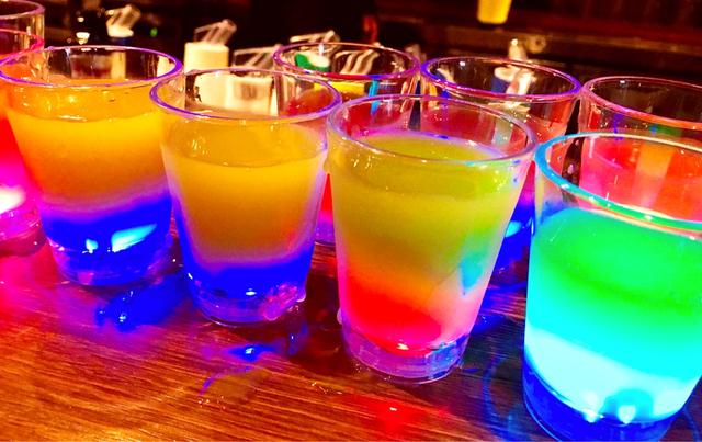 画像: ドレスコードは「赤」のアイテム!!