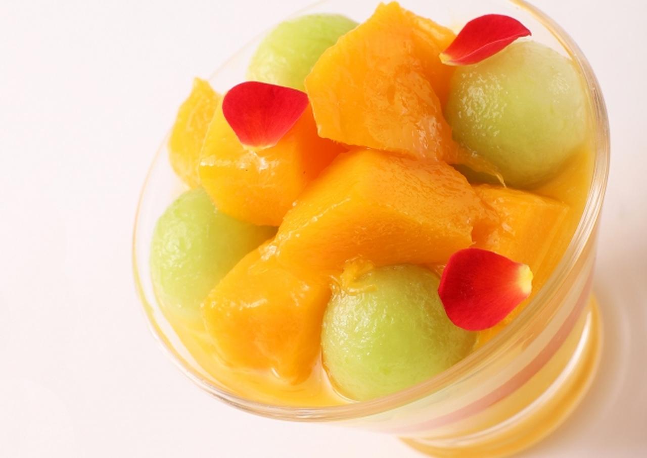 画像: ゴールドバレルの杏仁豆腐 ¥1,500