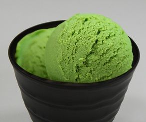 画像: 約400年の歴史がある茶屋が作ったアイス。大人の濃い抹茶アイスを堪能出来ます。 京都府<京都利休園>濃い・極み・神抹茶 500円~