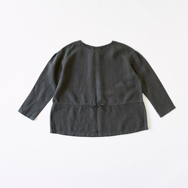 画像: ギャザーブラウス(チャコール) 6,912円(税込)