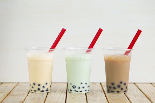 画像: 商品名:夕張メロンミルク ミルクティー 抹茶ミルク 価格 :500円(税込)