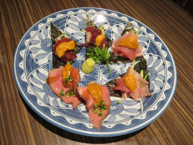 画像: うに✖肉寿司の盛り合せ/980円(税抜)