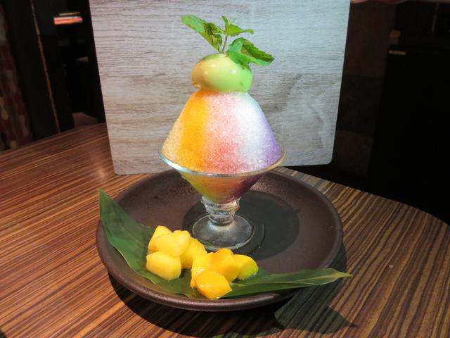 画像: レインボーかき氷/690円(税抜)