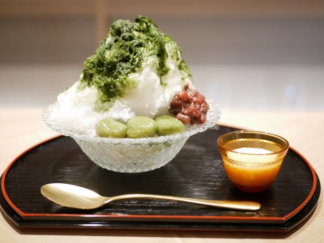 画像: 自家製!モリンガシロップと酒粕練乳のかき氷(980円税別)