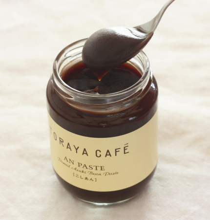 画像: エントリーエリア:東京都 主な販売箇所:新宿駅「NEWoMan新宿TORAYA CAFÉ ・ AN STAND」 税込価格:スモール 648円、レギュラー 1,080円