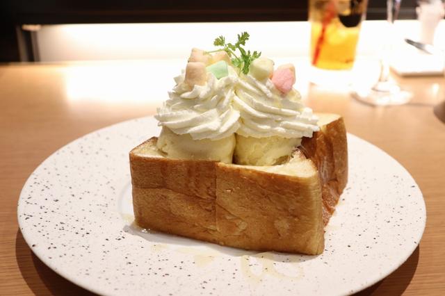 画像: デザートには、銀座の食パンのハニートーストを♡