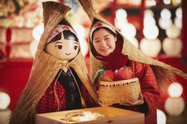 画像: 雪ん子の衣装を身に付けた雪ん子そっくりの販売機