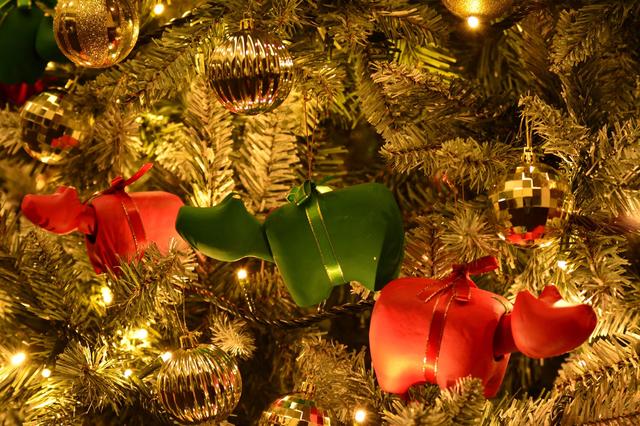 画像: 赤べこ×クリスマスのべこジェニックな設え
