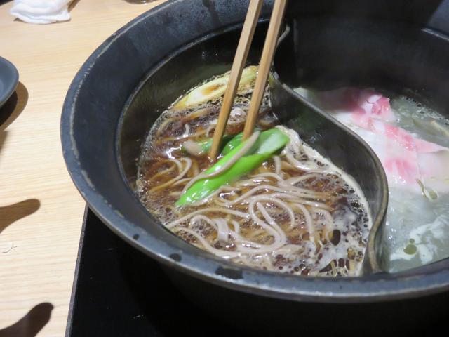 画像1: 〆は、まぜそば!食べるラー油付き