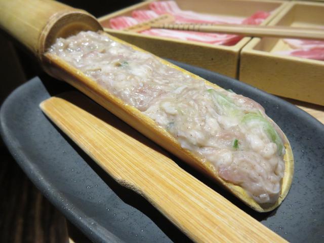 画像1: 刻み方にこだわった鴨肉つみれ