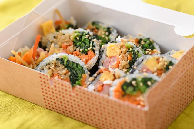 画像: (地下3階)韓美膳DELI「7種具材の野菜キンパ」/648円(税込)