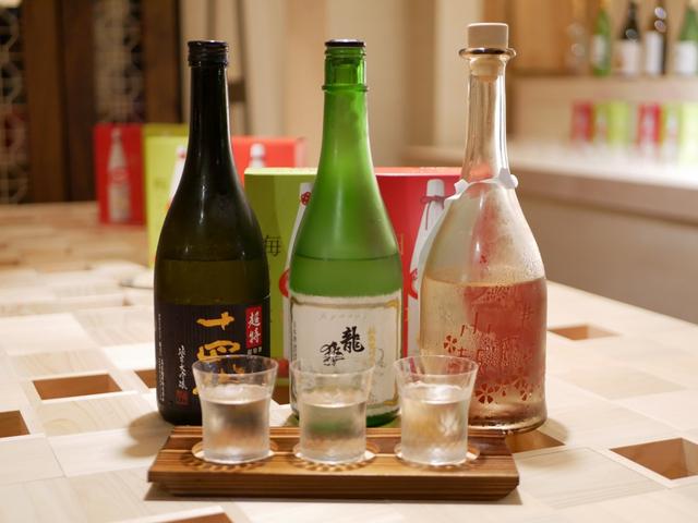 画像: 西日本豪雨復興応援利き酒セットなるものも。蔵元との交流も楽しいです。