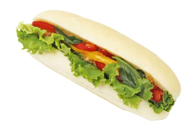 画像: soyミートのコッペパン(ガパオ風) 本体価格351円(税込380円)