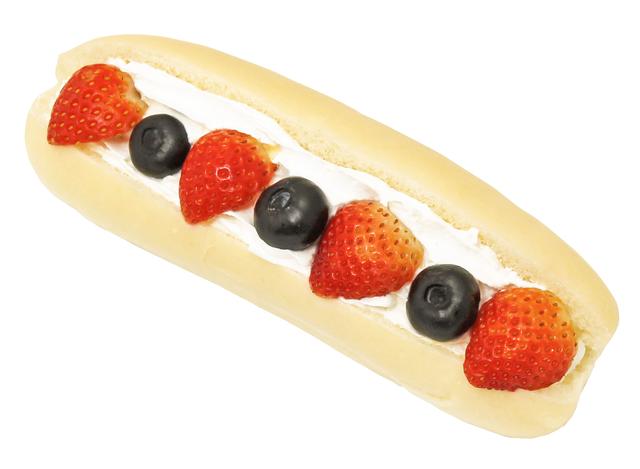 画像: soyクリームのコッペパン(ベリー) 本体価格296円(税込320円)