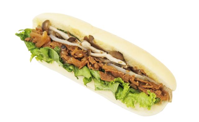 画像: soyミートのコッペパン(焼肉風) 本体価格351円(税込380円)