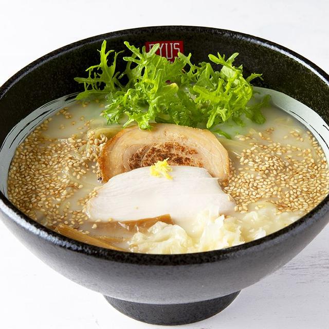 画像: 「RYUS鶏白湯ラーメン」…900円、ミニサイズ570円