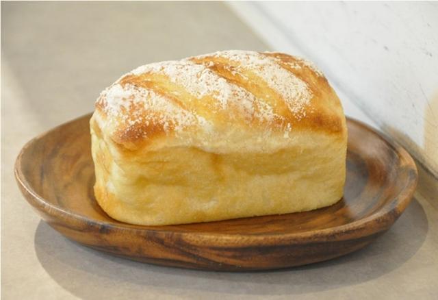 画像1: いつもの食パンにプレーンヨーグルトを混ぜたら、とってもおいしい食パンができました!