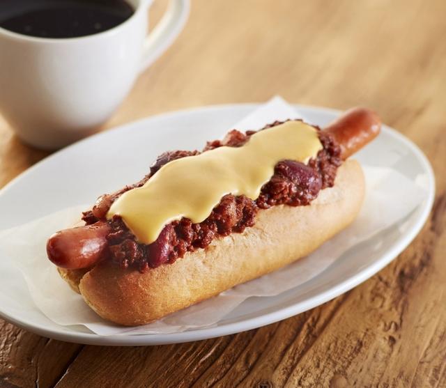 画像: 「ボールパークドッグ チリコンカンチーズメルト」 490円