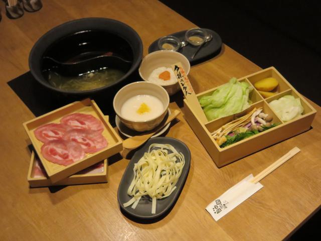 画像: 冬にぴったりポカポカになる鍋
