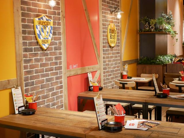 画像: ブリュワリーをイメージした、どこか懐かしい雰囲気の店内