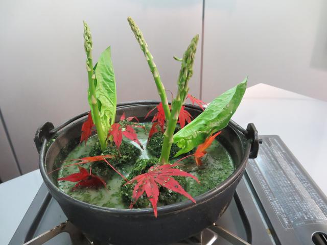 画像1: モリンガを使った「みどり鍋」
