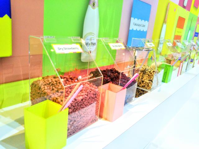 画像1: 目指すはインスタ映え! トッピングコーナー