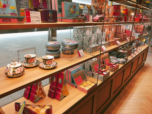 画像2: 1Fはショッピングエリア♡おしゃれなお菓子たちがお出迎え
