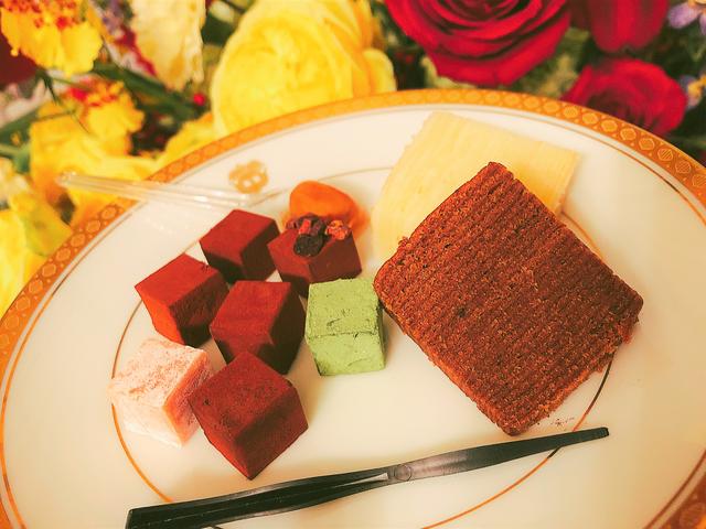 画像2: カカオの香りに溺れる♡30種類の生チョコレートとバウムクーヘンを試食