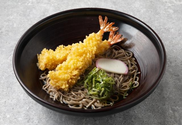 画像: 「海老天そば」 1,200円 揚げたての海老天を二尾トッピングした贅沢な一杯。